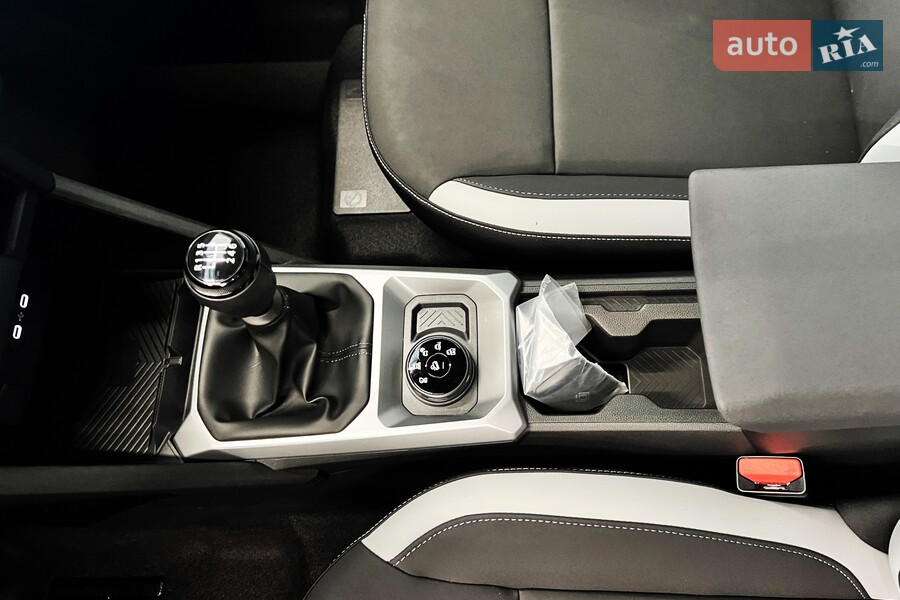 Renault Duster - фото 12