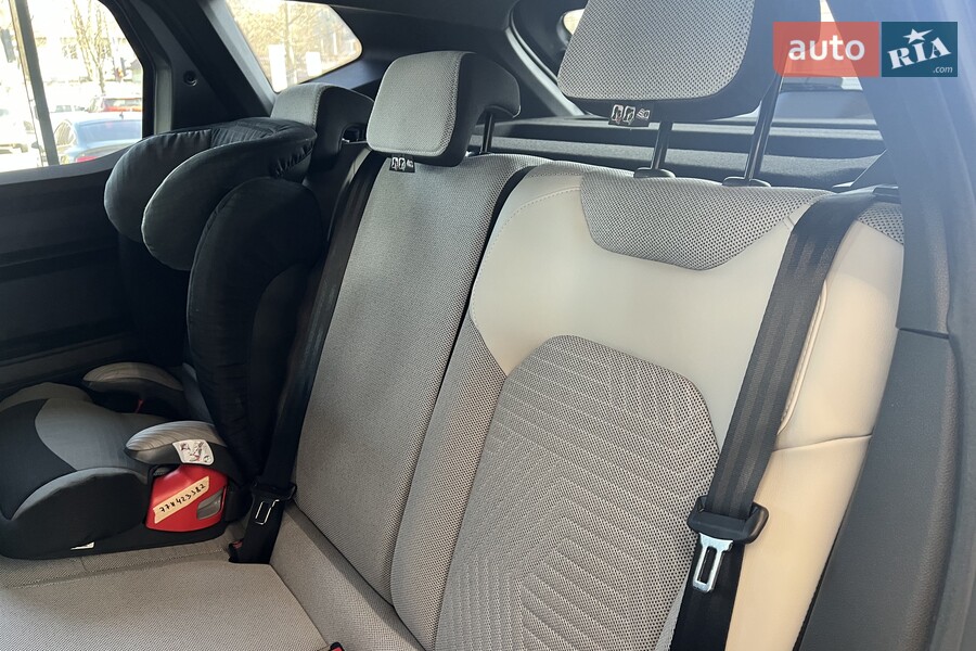 Renault Duster - фото 18