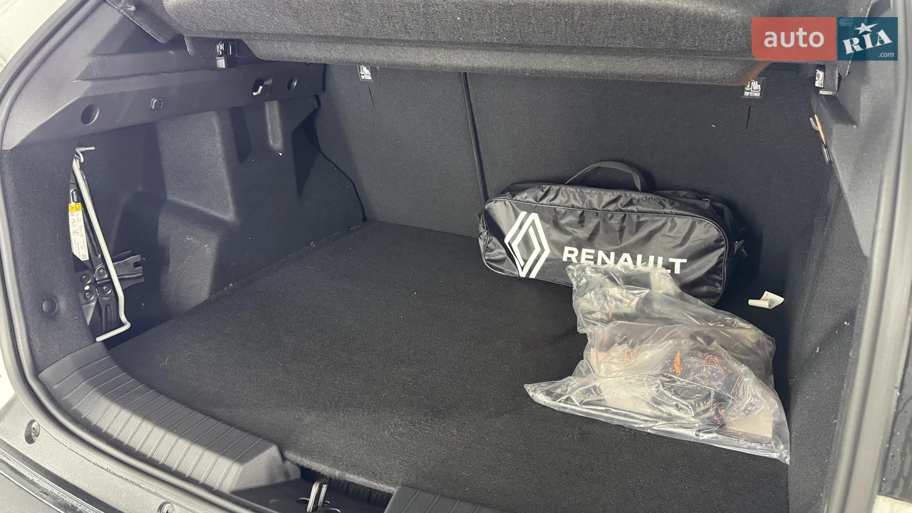 Renault-23