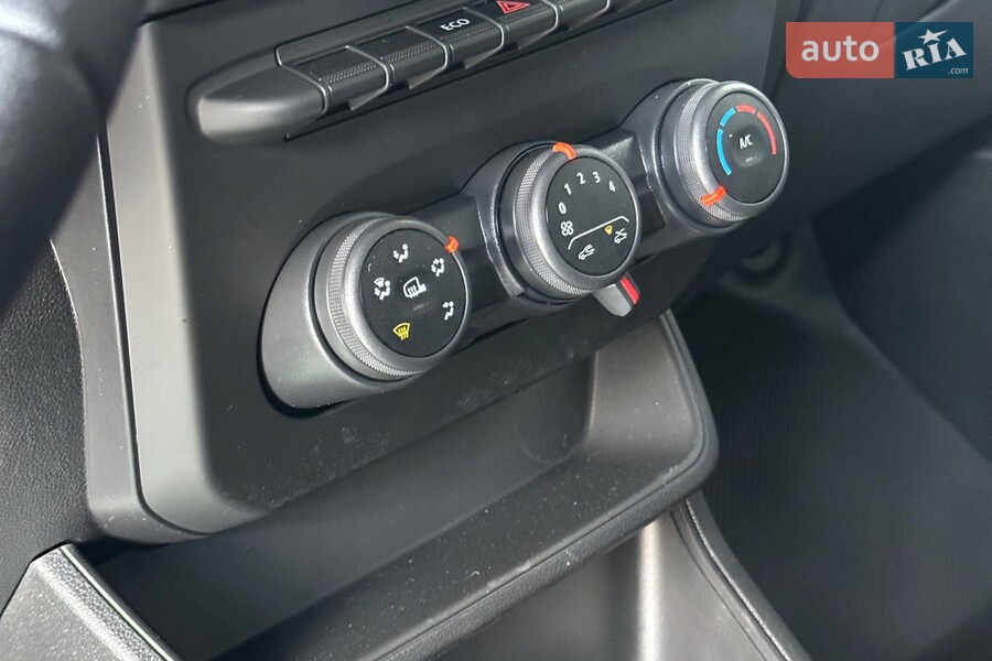 Renault Express Van - фото 12