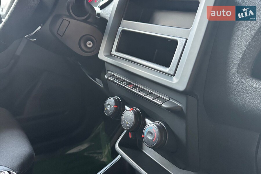 Renault Express Van - фото 25