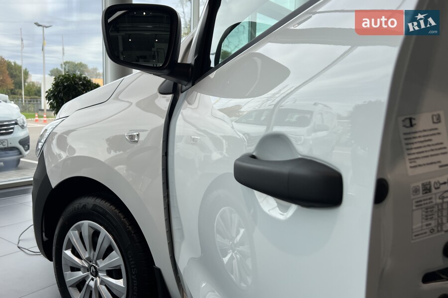 Renault Express Van - фото 11