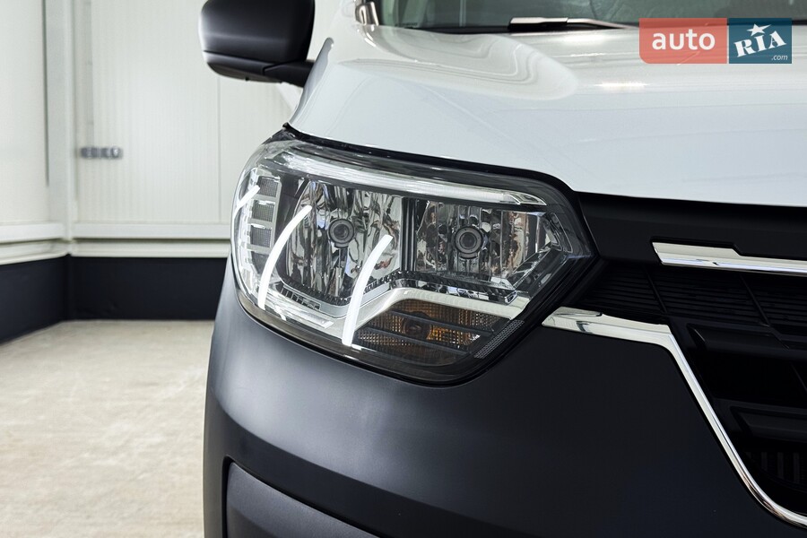 Renault Express Van - фото 8