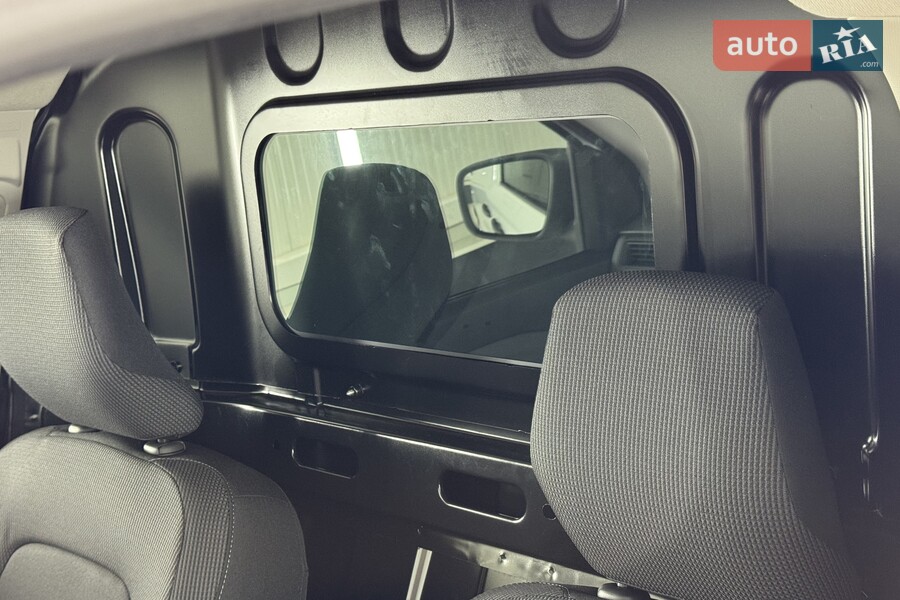 Renault Express Van - фото 24