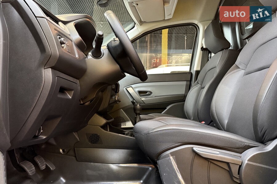 Renault Express Van - фото 15