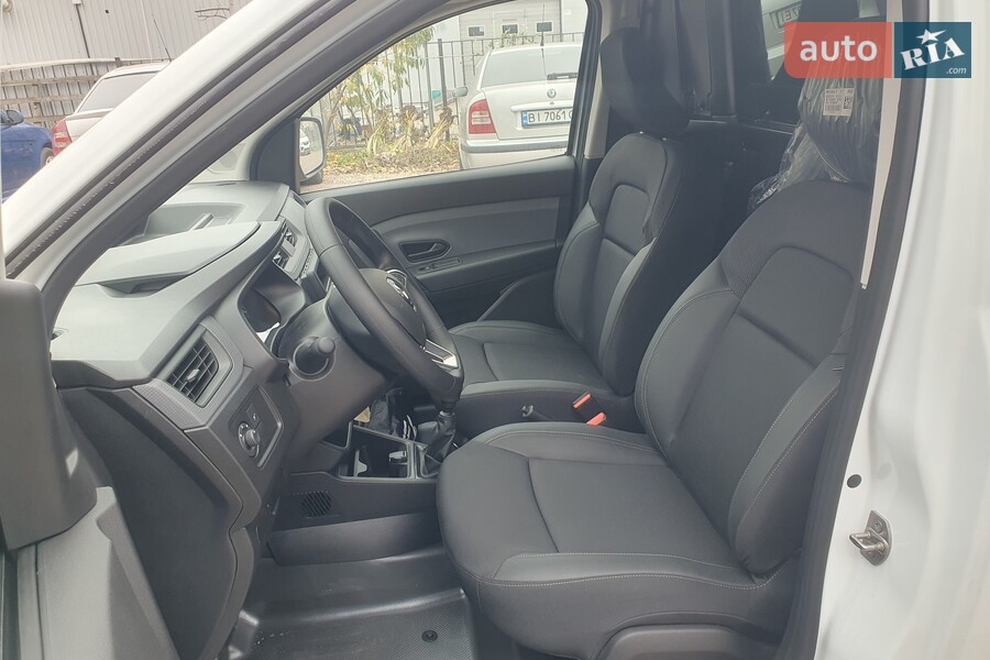 Renault Express Van - фото 12