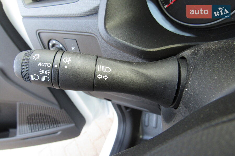 Renault Express Van - фото 15