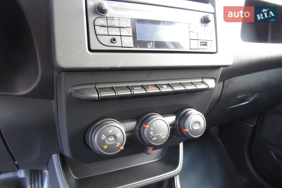 Renault Express Van - фото 20