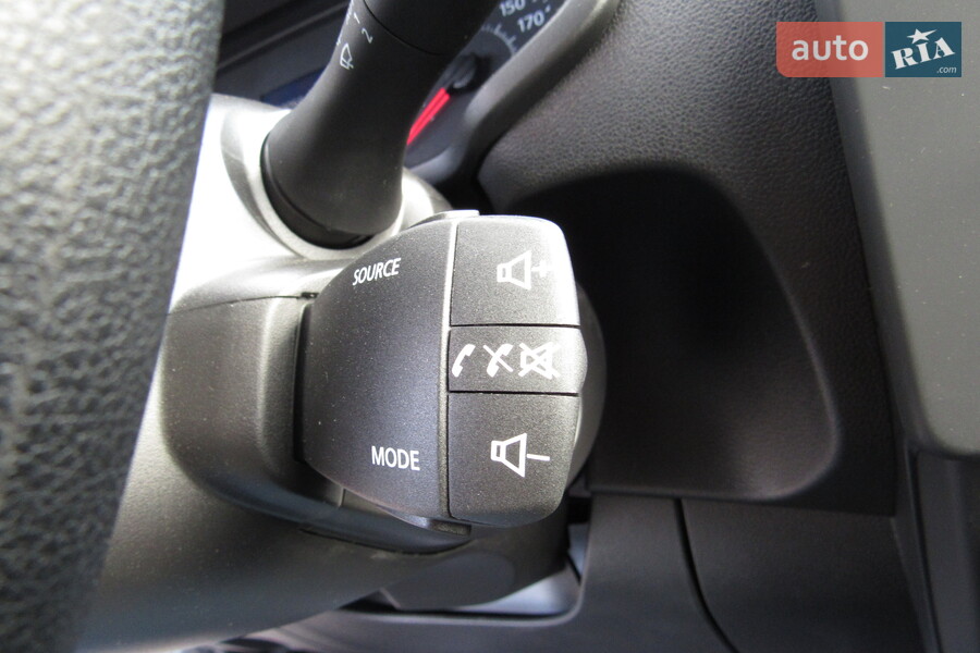 Renault Express Van - фото 26