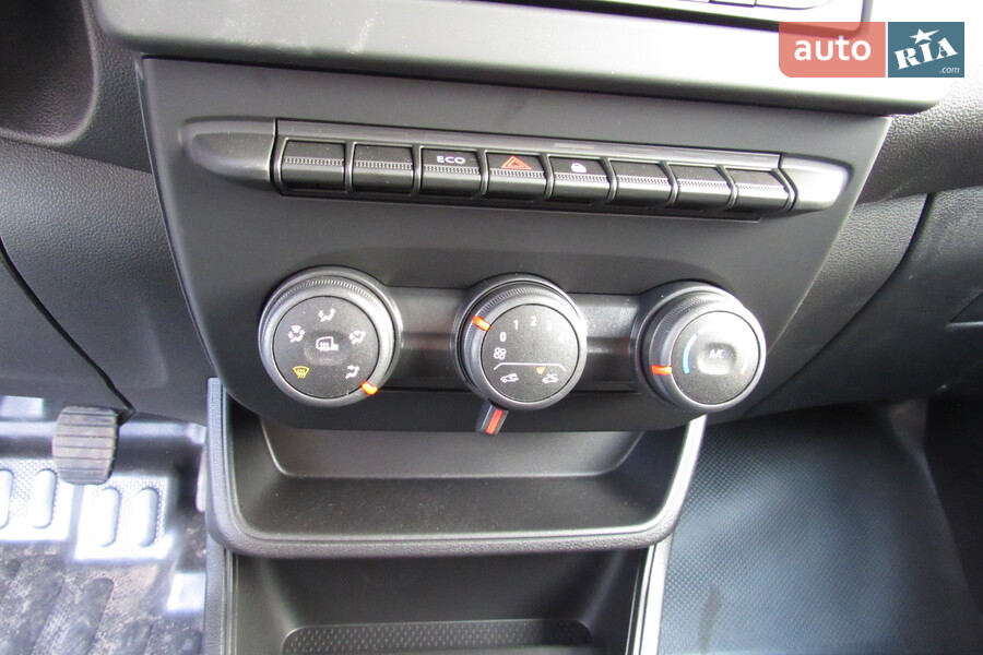 Renault Express Van - фото 27