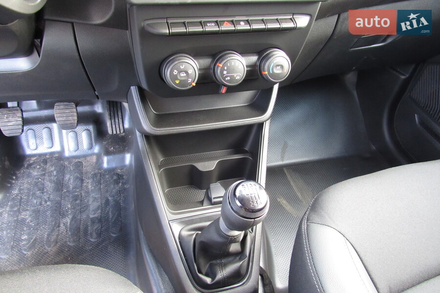 Renault Express Van - фото 31