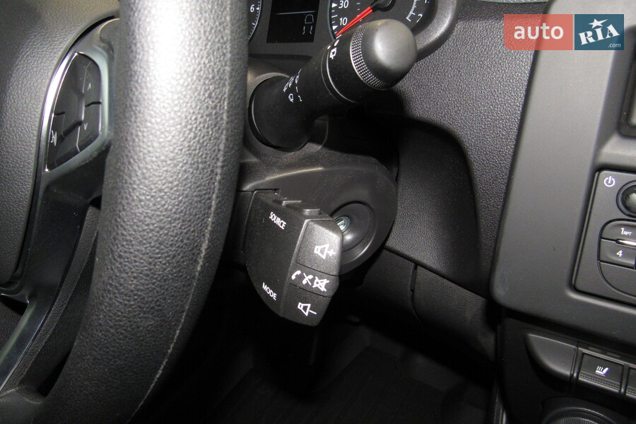 Renault Express - фото 17