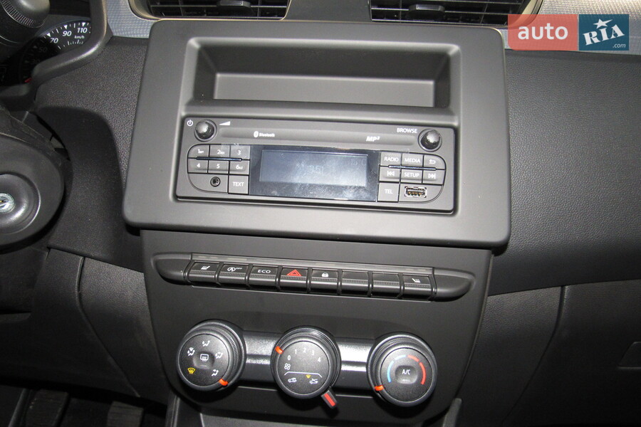 Renault Express - фото 19