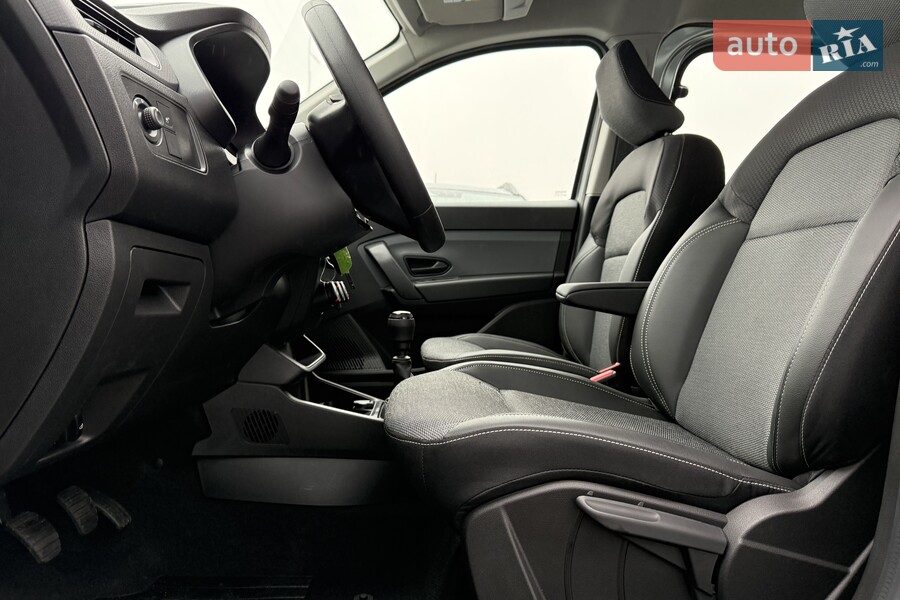 Renault Express - фото 16