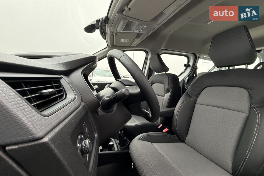 Renault Express - фото 13