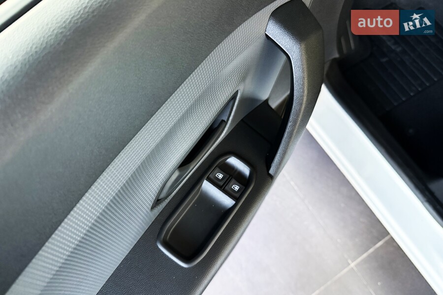 Renault Express - фото 15