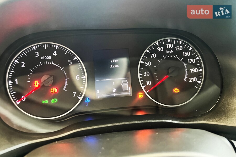 Renault Express - фото 15