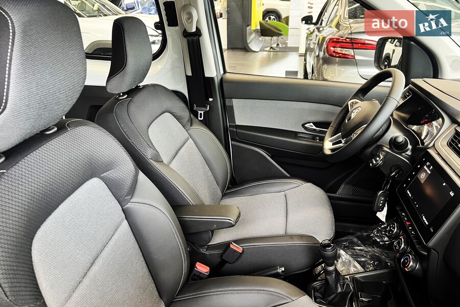 Renault Express - фото 16