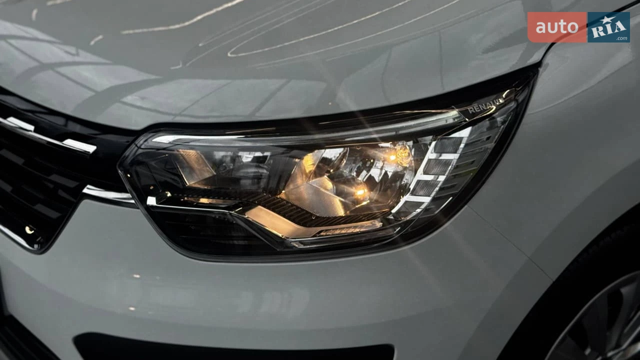 Renault-9