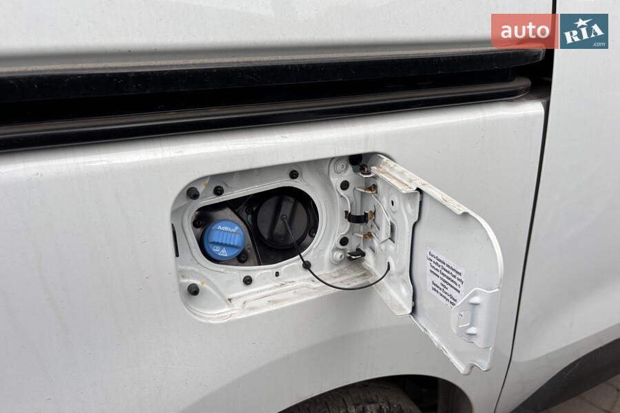 Renault Express - фото 10