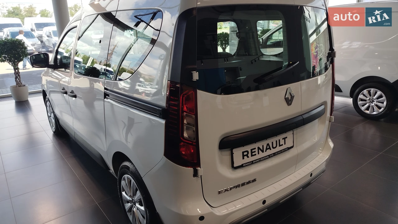 Renault-9