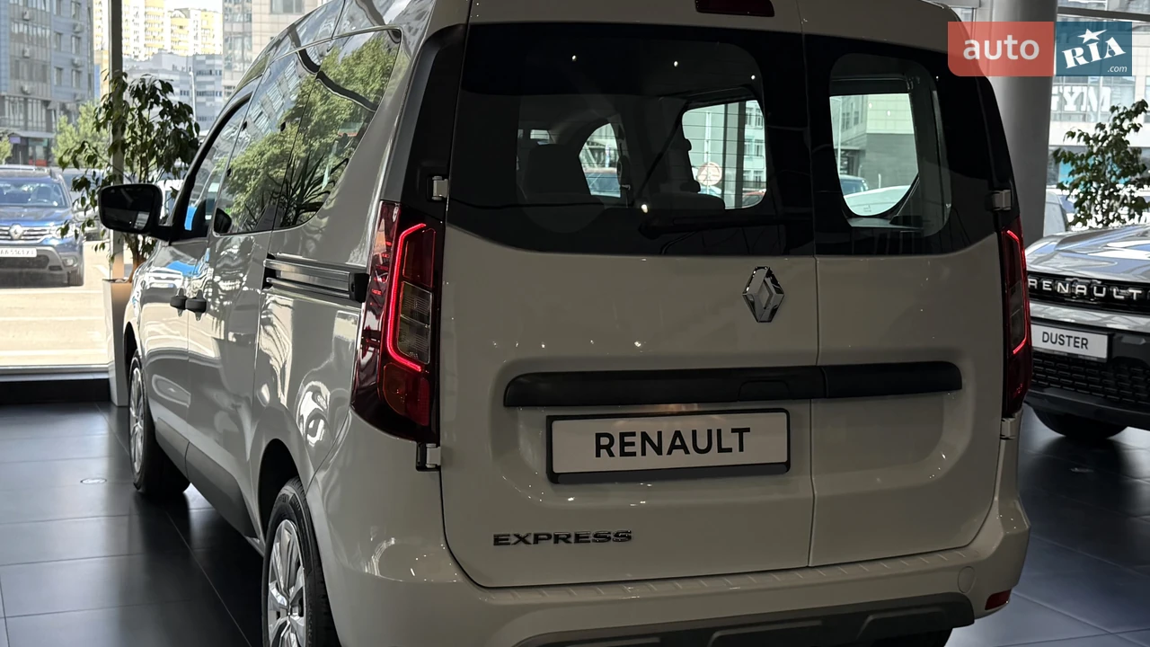 Renault-17