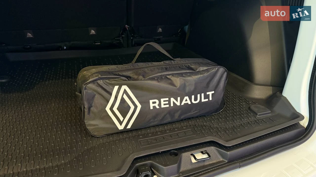 Renault-0