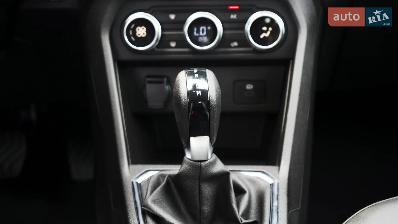 Renault-19