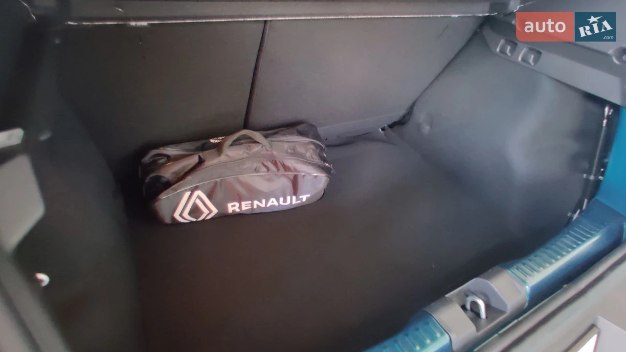 Renault-0