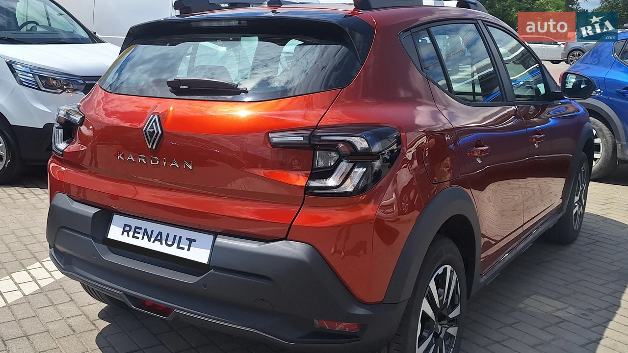 Renault-8