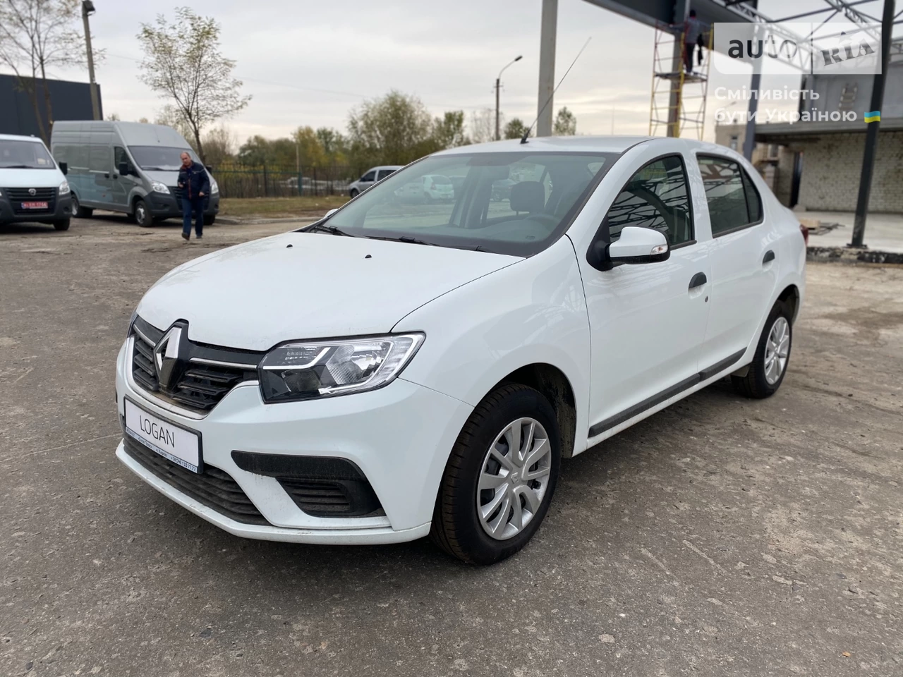 Renault Logan Life+