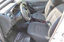 Renault Logan Life+