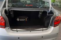 Renault Logan Life+