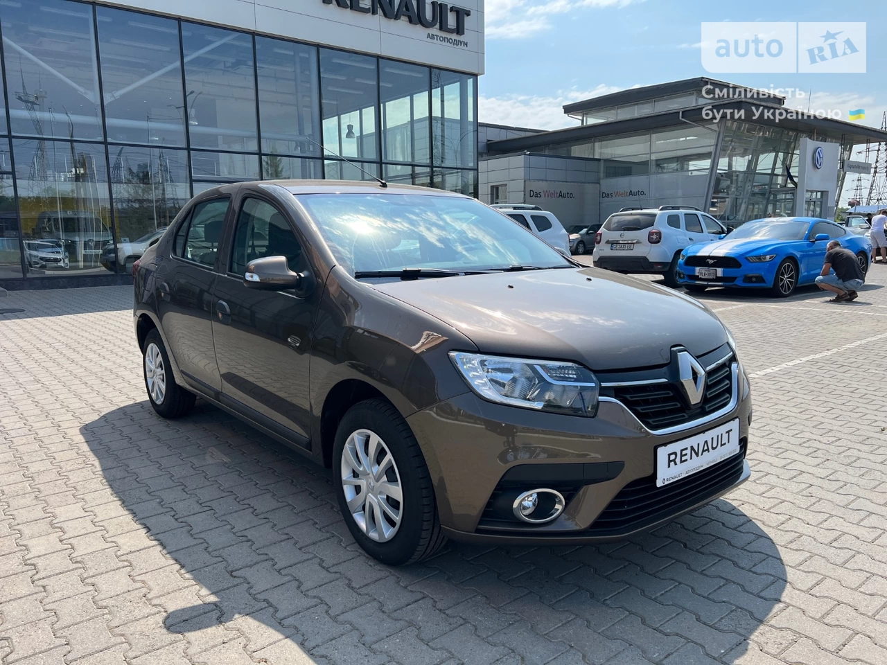 Renault Logan Life+