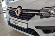 Renault Logan Life+