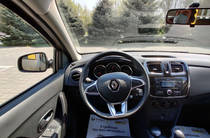 Renault Logan Life+