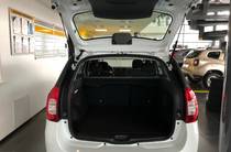 Renault Logan Life+