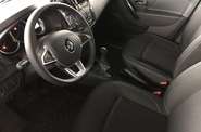 Renault Logan Life+