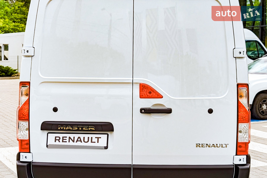 Renault Master - фото 8