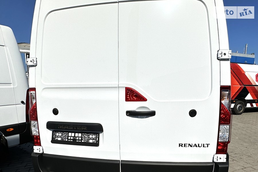 Renault Master - фото 8