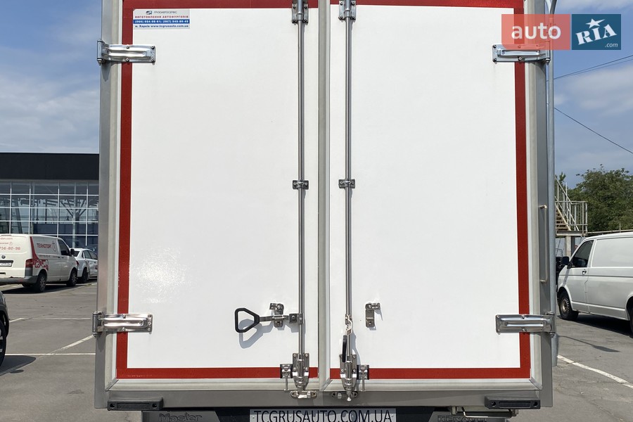 Renault Master - фото 8