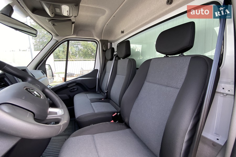 Renault Master - фото 17