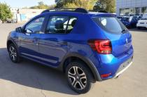 Renault Sandero StepWay Ultramarine