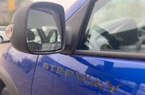 Renault Sandero StepWay Ultramarine