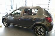 Renault Sandero StepWay Ultramarine