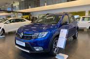 Renault Sandero StepWay Ultramarine