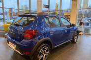 Renault Sandero StepWay Ultramarine