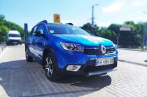 Renault Sandero StepWay Ultramarine