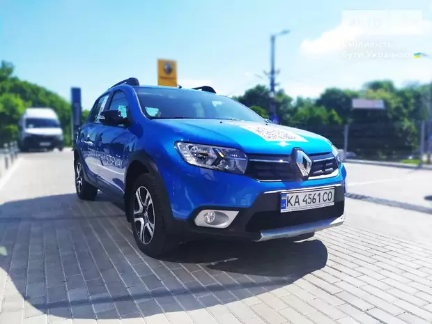 Renault Sandero StepWay Ultramarine