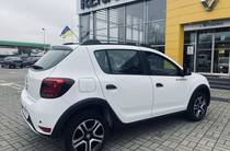 Renault Sandero StepWay Ultramarine